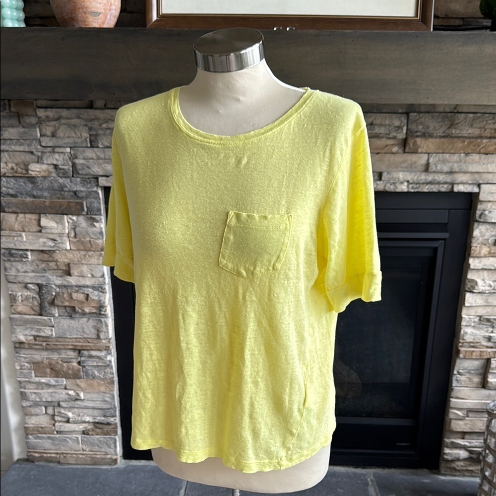 Banana Republic Yellow Boxy Relaxed T-Shirt - Picture 1 of 11
